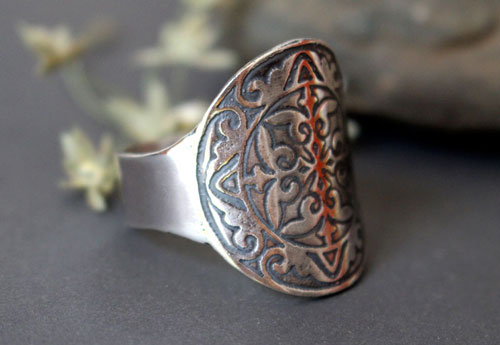 Cassius, medieval shield signet ring in silver