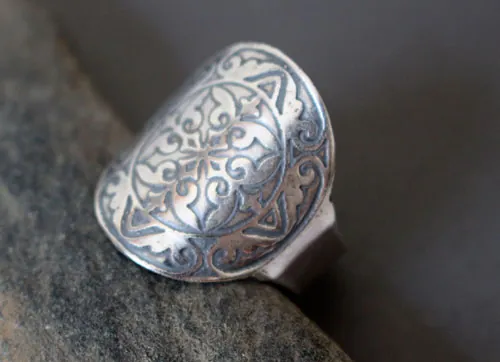 Cassius, anillo sello escudo medieval en plata