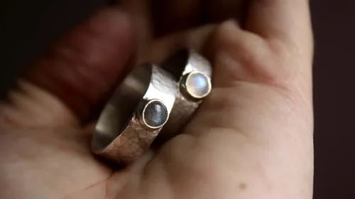 Catch my Soul, anillo de promesa en plata, labradorita y labradorita blanca