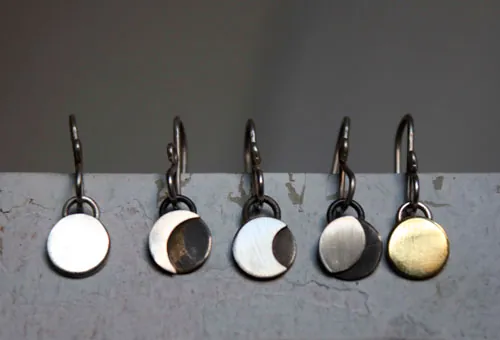Ciclo lunar, aretes fases de la luna en plata y latón