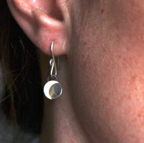 Ciclo lunar, aretes fases de la luna en plata y latón