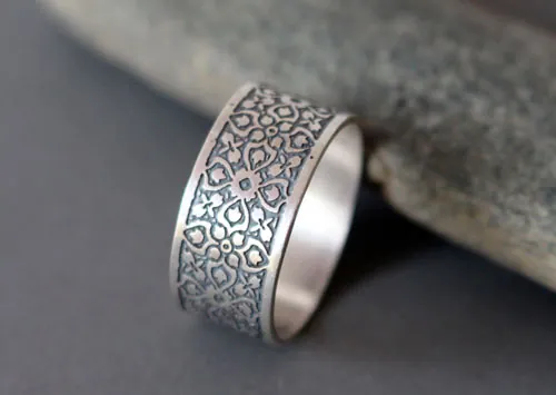 Clave de bóveda, anillo gótico medieval en plata