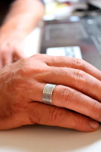 Clave de bóveda, anillo gótico medieval en plata