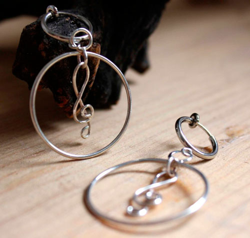 Clave de sol, aretes nota musical en plata