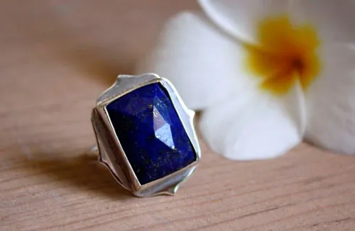 Cleopatra, anillo egipcio de plata y lapislázuli