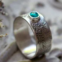 Con el fluir del agua, anillo mandala de abundancia en plata y apatita