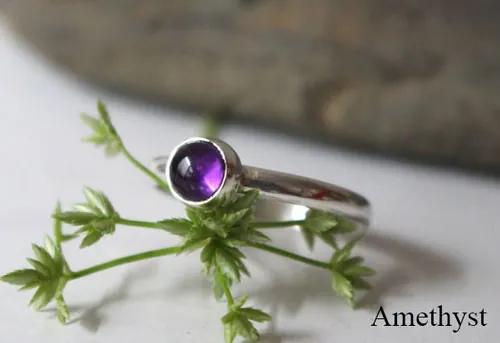 Constance, anillo con piedra de nacimiento en plata, granate, amatista, aguamarina, piedra de luna, ónix, alejandrita, rubí, peridoto, zafiro, ópalo, citrino o turquesa
