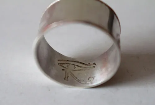 Convicción, anillo símbolos personales en plata
