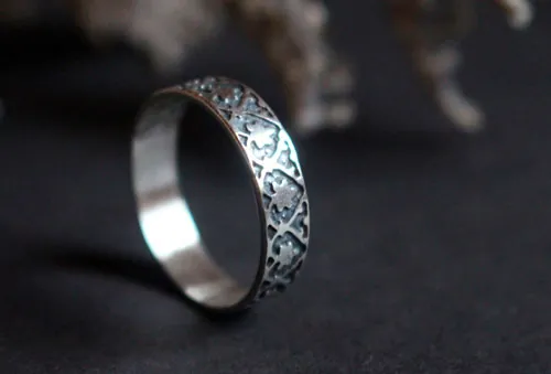 Correhuela, anillo botánico medieval en plata