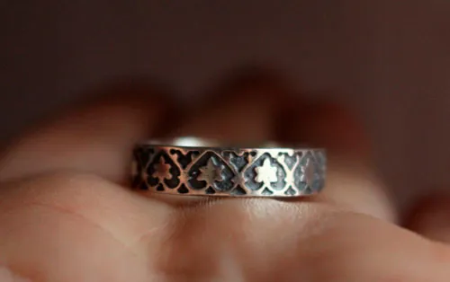 Correhuela, anillo botánico medieval en plata