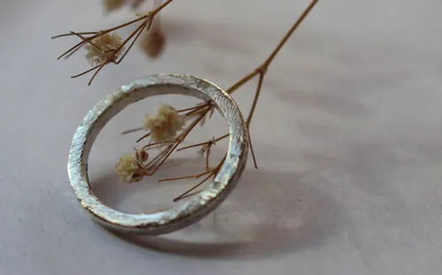 Corteza de hamadríade, anillo árbol griego en plata