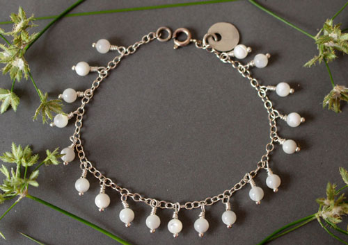 Cosmos, flower of innocence bracelet in silver and nacre