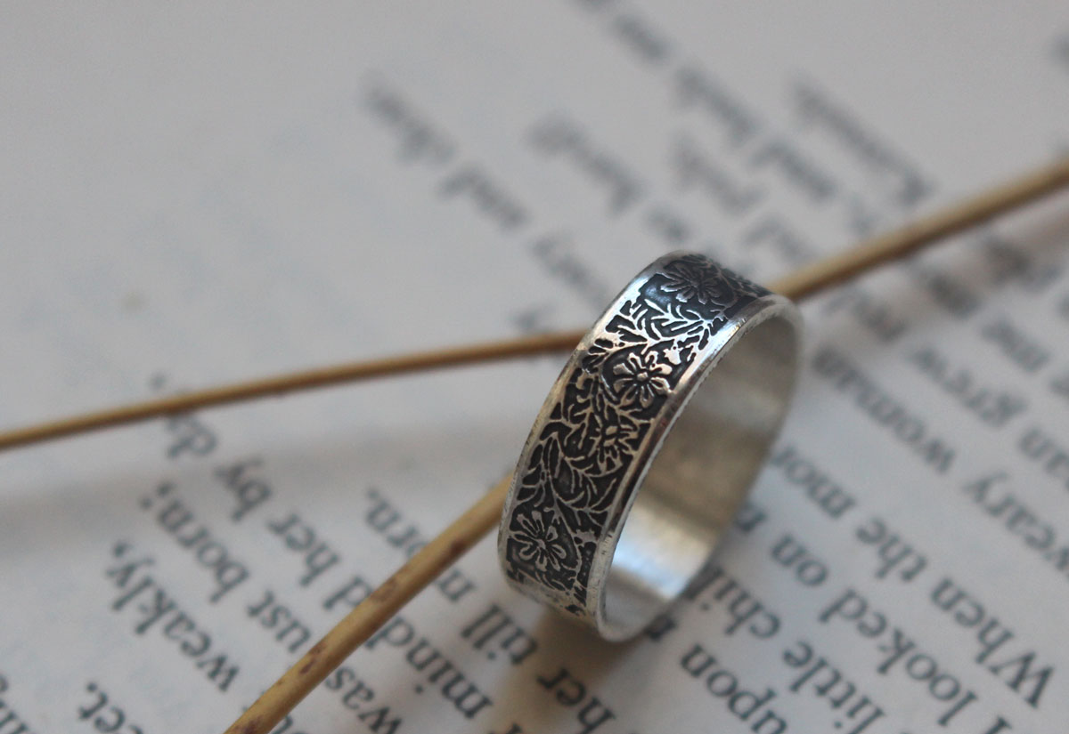 Cosmos, anillo flor de plata