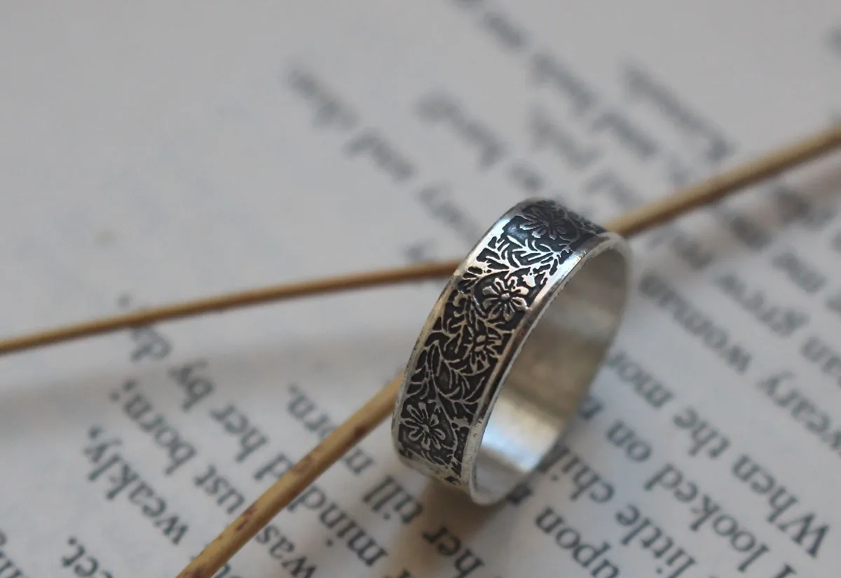 Cosmos, anillo flor de plata