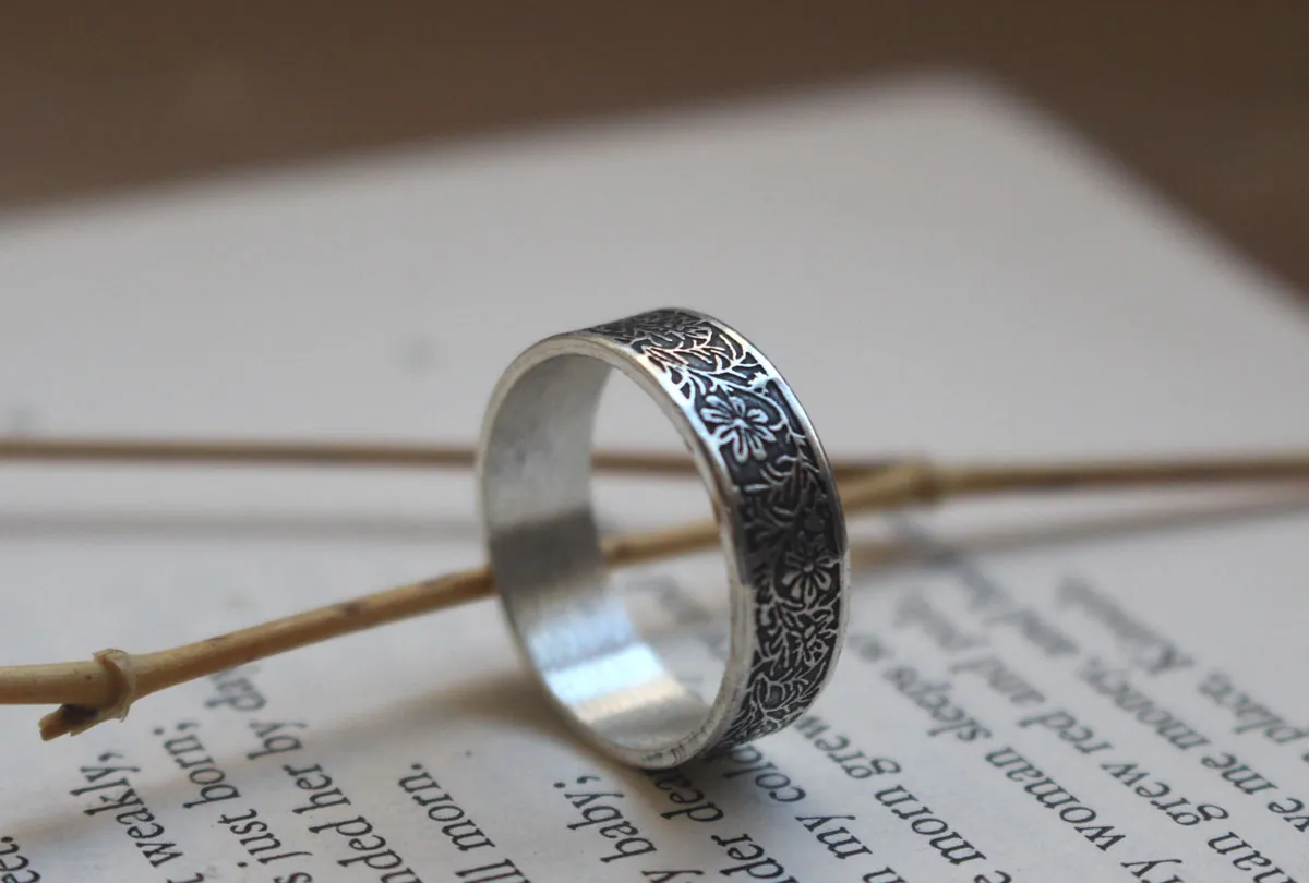 Cosmos, anillo flor de plata