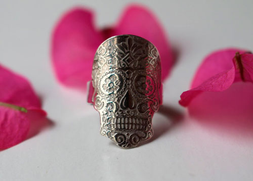 Cráneo mexicano, anillo calavera floral de México en plata