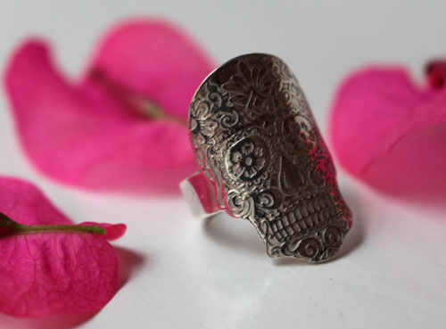 Cráneo mexicano, anillo calavera floral de México en plata