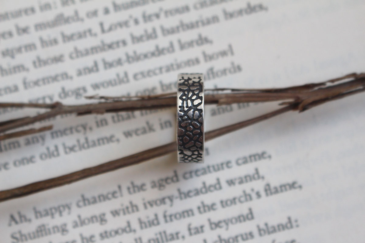 Craquelado, anillo flujo de lava en plata