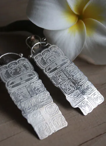 Cuenta larga maya, aretes del calendario maya en plata