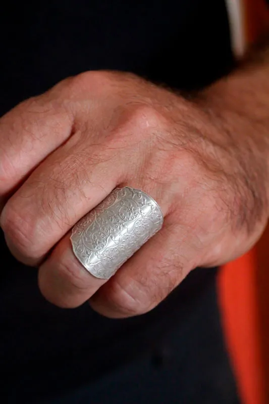 Dandy, anillo elegancia barroca en plata