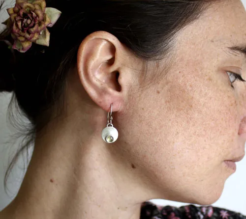 Daura, aretes redondos en plata con piedra de nacimiento personalizable (granate, amatista, aguamarina, piedra de luna, ónix, alejandrita, rubí, peridoto, zafiro, ópalo, citrino, turquesa)