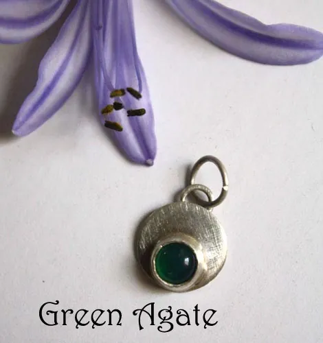 Daurai, dije redondo en plata y piedra de nacimiento (granate, amatista, aguamarina, piedra de luna, ónix, alejandrita, rubí, peridoto, zafiro, ópalo, citrino, turquesa)