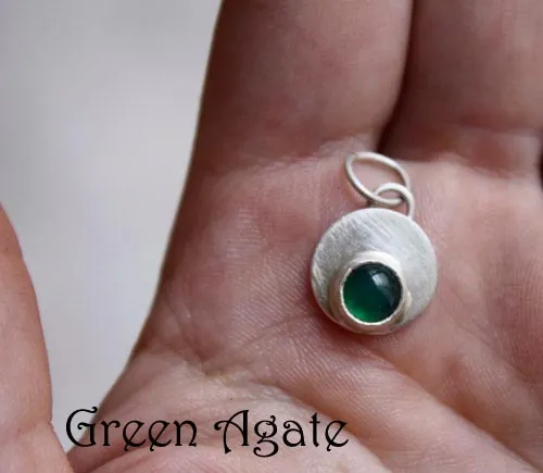Daurai, dije redondo en plata y piedra de nacimiento (granate, amatista, aguamarina, piedra de luna, ónix, alejandrita, rubí, peridoto, zafiro, ópalo, citrino, turquesa)