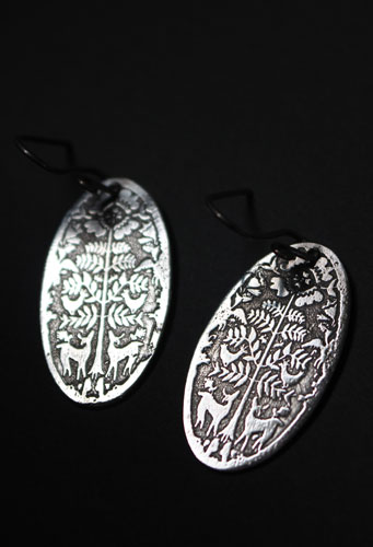 Deer in the early morning, Mexican Otomi bestiary earrings in silver