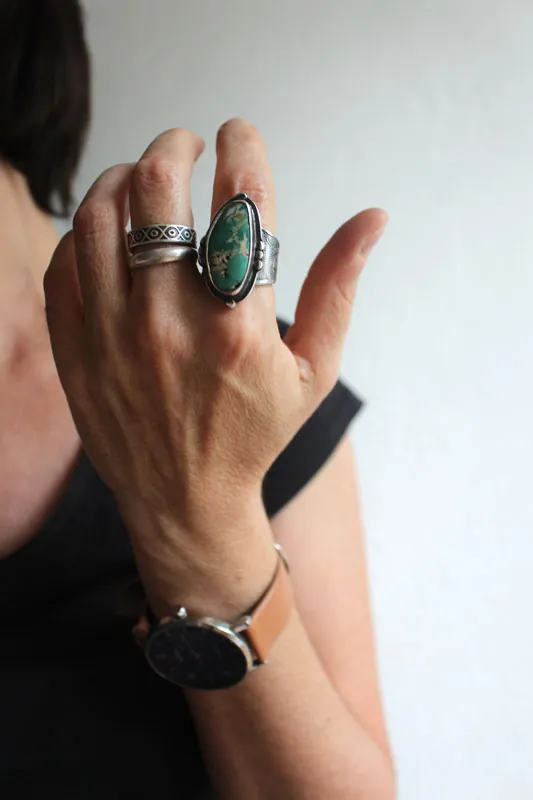 Dejarse llevar, anillo barco de origami en plata y turquesa de Nevada