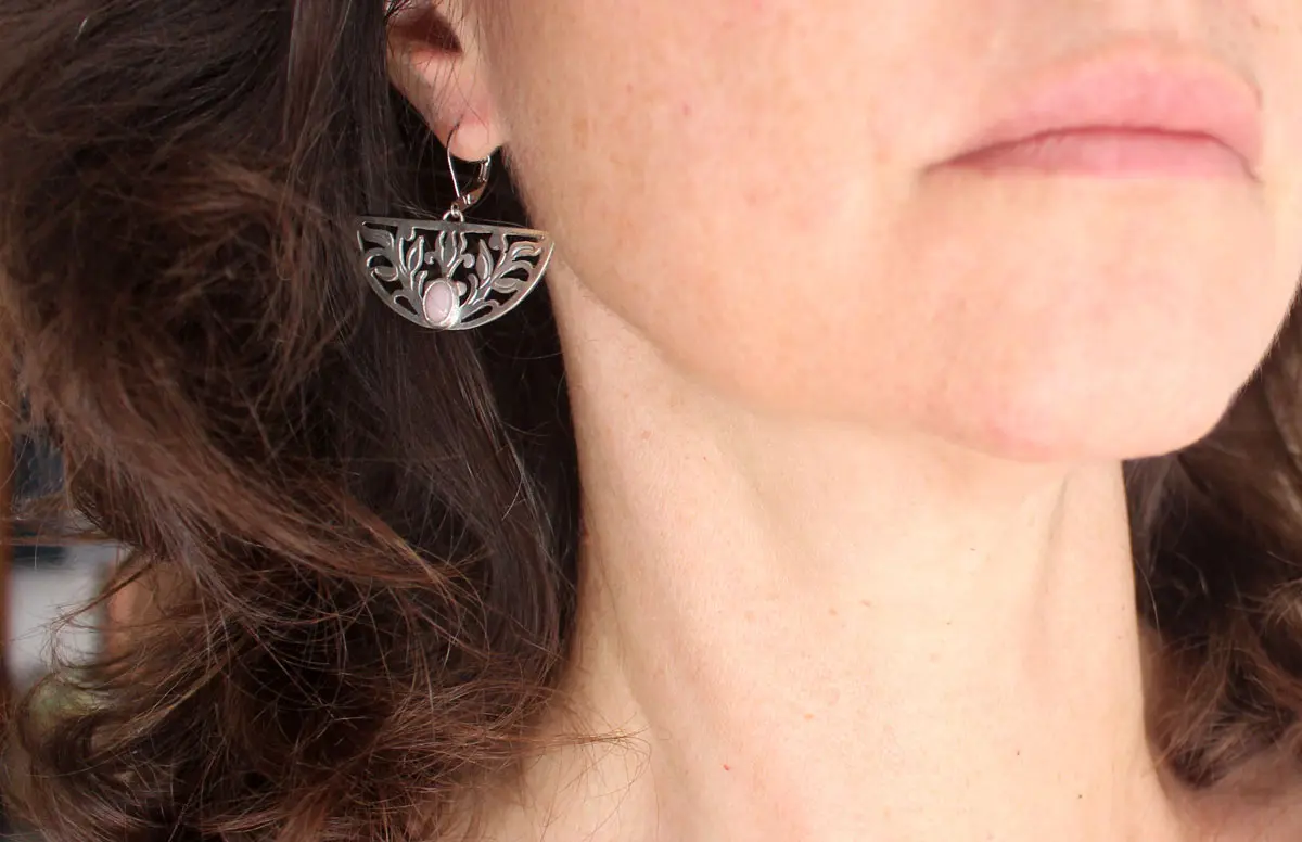 Despertar del loto, aretes flor acuática en plata y ópalo