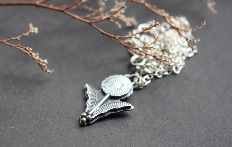 Diente de león, collar botánico en plata