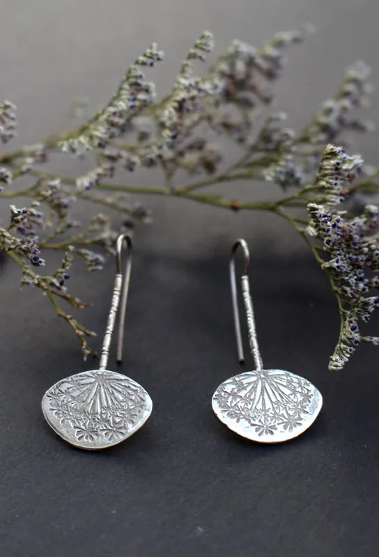 Diente de león, aretes vilanos de la flore en plata