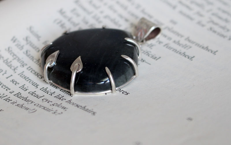 Eclosión del alba, dije aurora en plata y labradorita