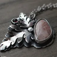 Efloración, collar botánico en plata, turmalina rosa y rodocrosita
