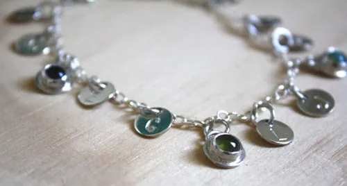 El árbol de Jesé, pulsera recuerdo familiar en plata, amatista, ópalo y peridoto