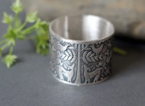 El árbol de las ciervas, anillo ciervos y aves otomí en plata