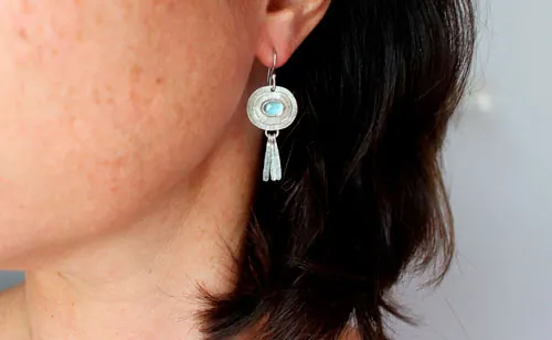 El azul del cielo, aretes de felicidad en plata y espinela