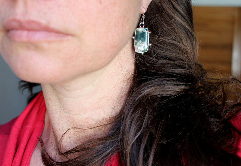 El canto de las estrellas, aretes cielo nocturno en plata y jaspe oceánico