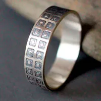 El cielo y la tierra, anillo círculos y cuadrados en plata