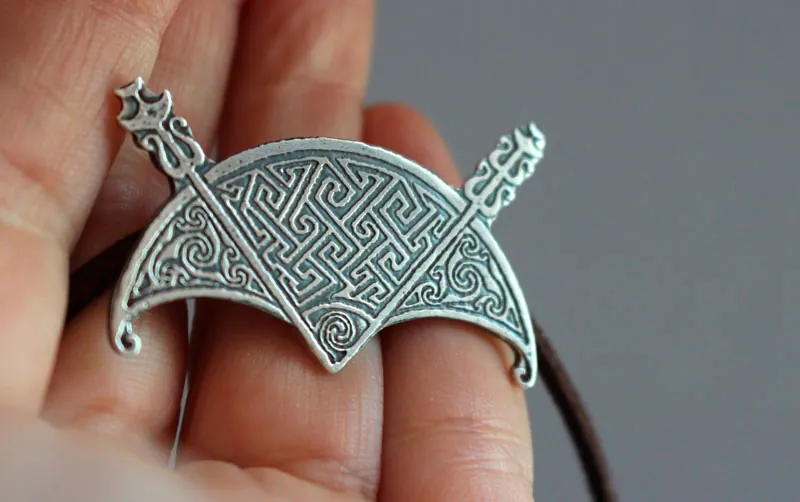 El creciente lunar de Cadboll, collar picto en plata
