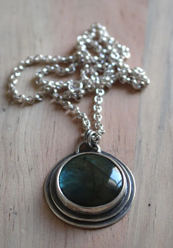 El ojo de la naturaleza, collar druídico en plata y labradorita