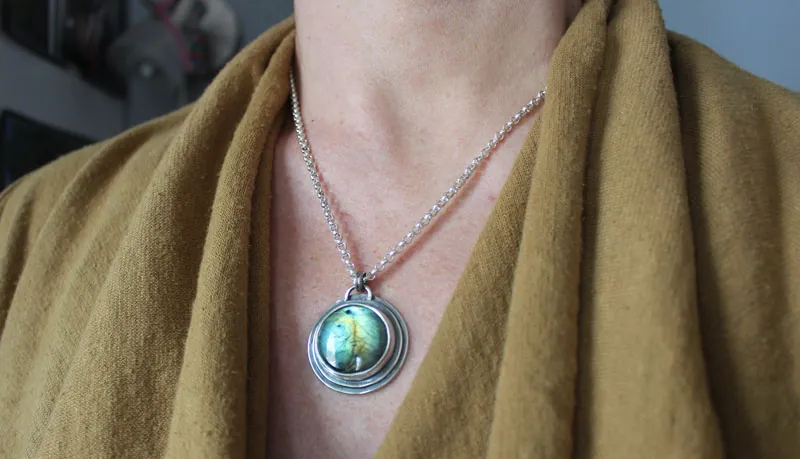El ojo de la naturaleza, collar druídico en plata y labradorita