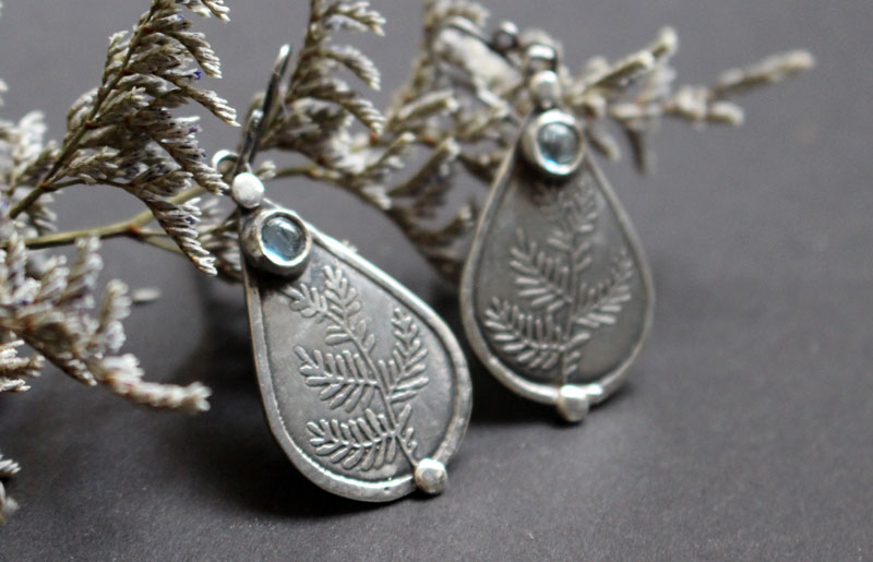 El olivo de Atenea, aretes paz y sabiduría griega en plata y zircón