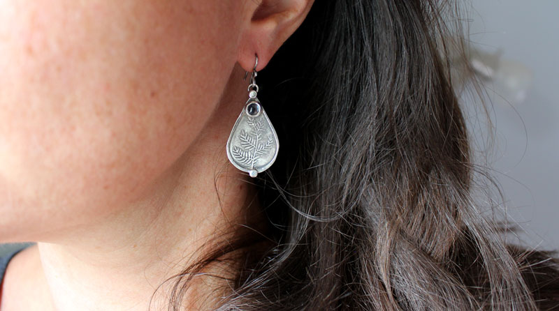 El olivo de Atenea, aretes paz y sabiduría griega en plata y zircón