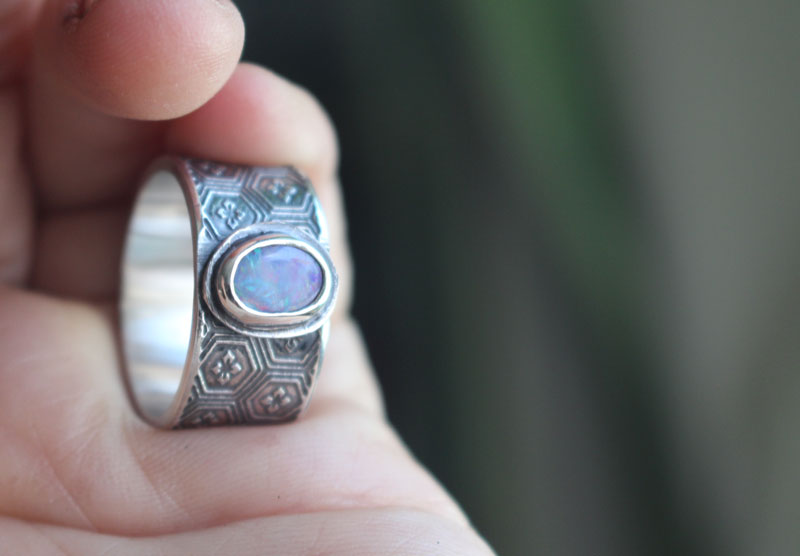 El pantano que reflejaba las estrellas, anillo naturaleza japonesa en plata y ópalo