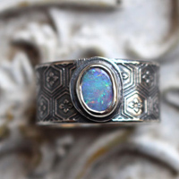 El pantano que reflejaba las estrellas, anillo naturaleza japonesa en plata y ópalo