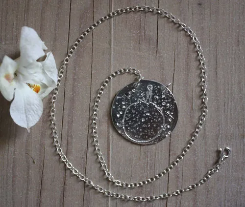 El planeta del Principito, collar el imaginario de Saint-Exupéry en plata