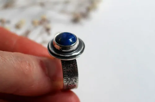 El reflejo de las estrellas, anillo estanque nocturno en plata y lapislázuli