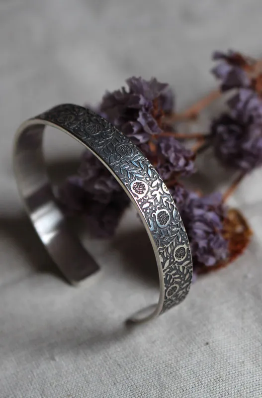 El sabor de las granadas, pulsera botánica en plata