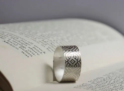 El sello del sultán, anillo arabesco oriental en plata